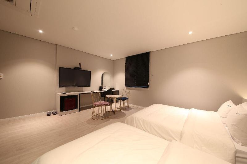Hotel LeeSunDeok image