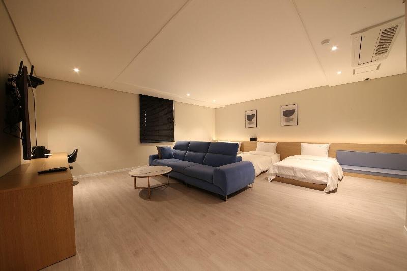 Hotel LeeSunDeok image