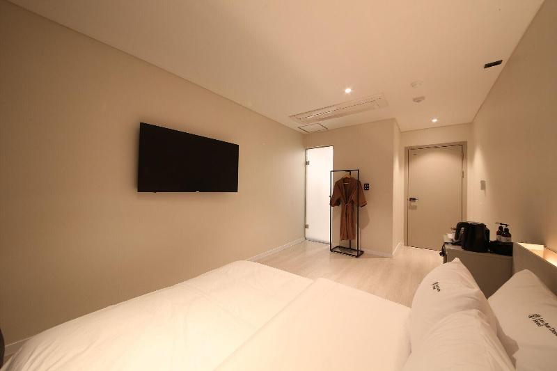 Hotel LeeSunDeok image