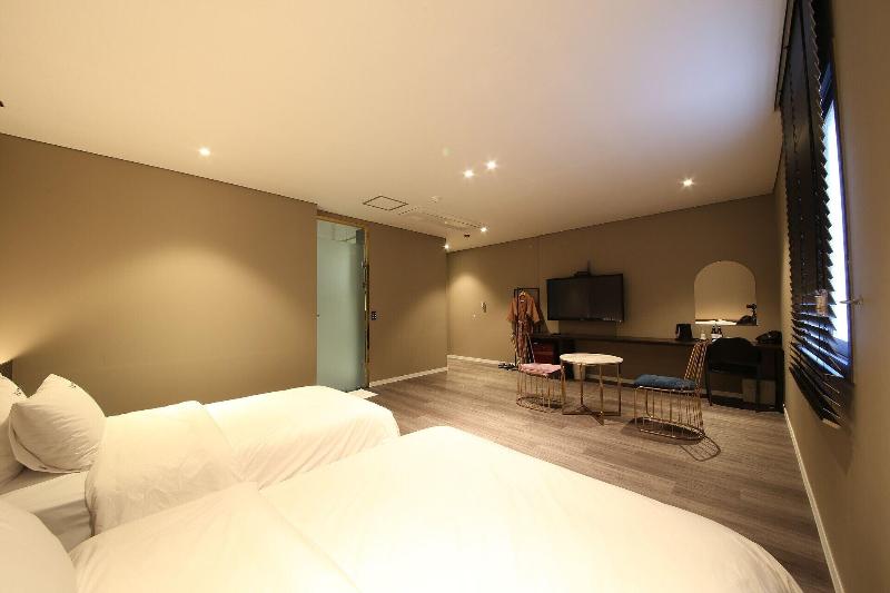 Hotel LeeSunDeok image