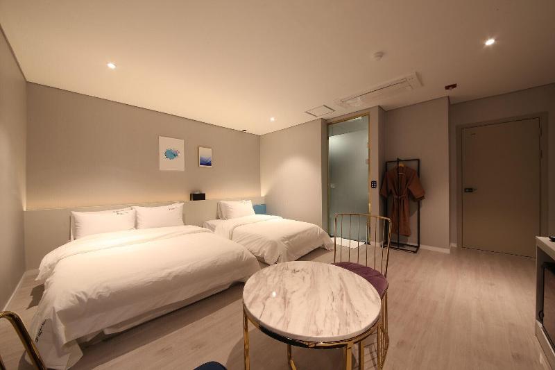 Hotel LeeSunDeok image