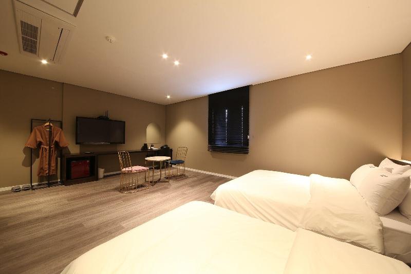 Hotel LeeSunDeok image