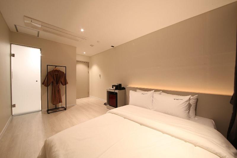 Hotel LeeSunDeok image
