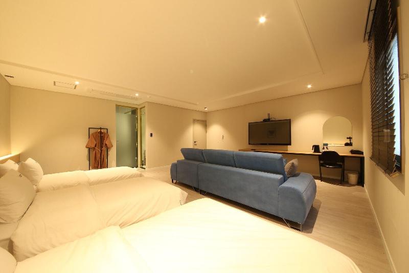 Hotel LeeSunDeok image