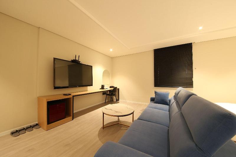 Hotel LeeSunDeok image