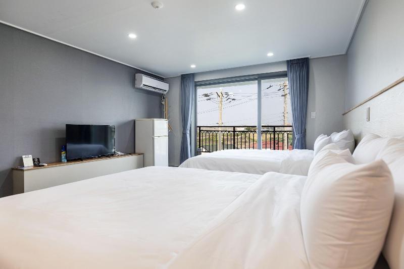 Aewol Stay in Jeju Hotel & Resort — photo 58