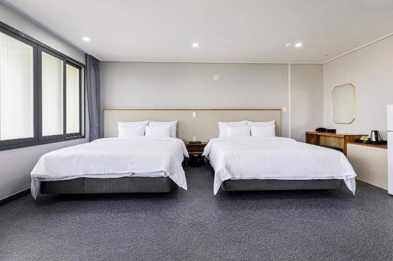 Aewol Stay in Jeju Hotel & Resort — photo 56