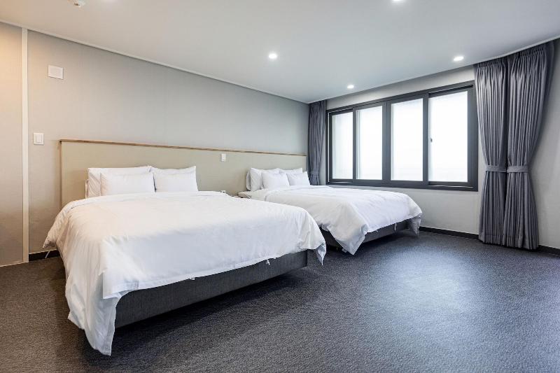Aewol Stay in Jeju Hotel & Resort — photo 54