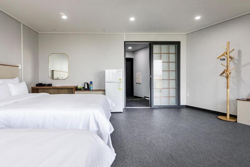 Aewol Stay in Jeju Hotel & Resort — photo 53