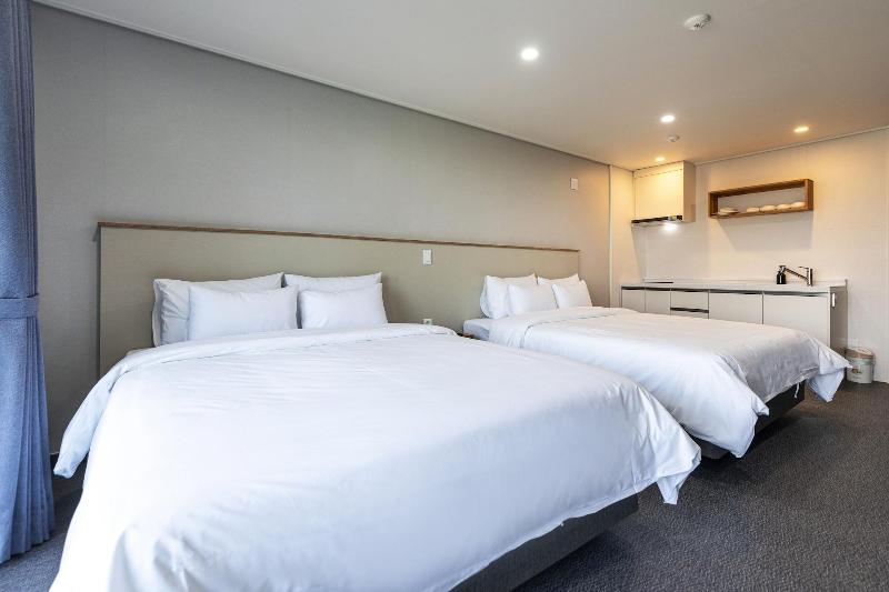 Aewol Stay in Jeju Hotel & Resort — photo 69