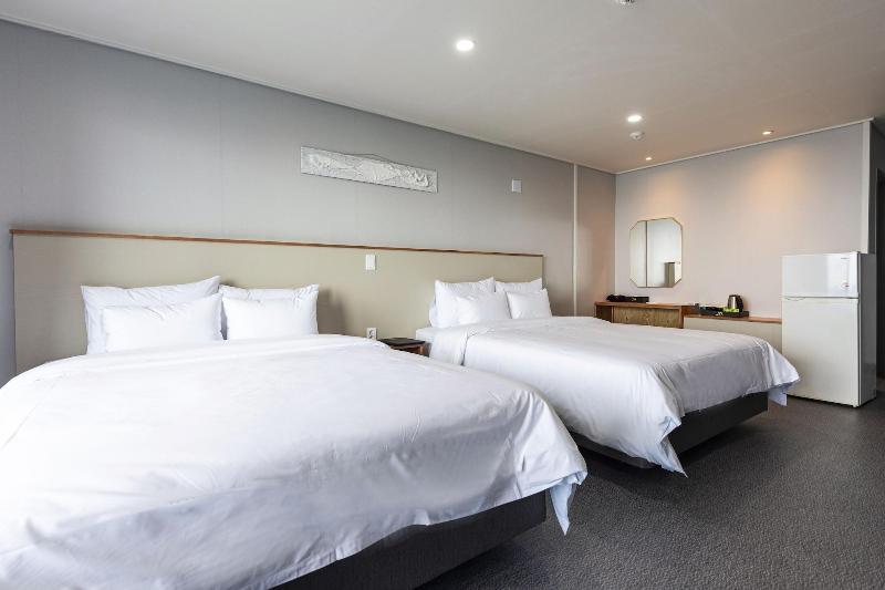 Aewol Stay in Jeju Hotel & Resort — photo 68