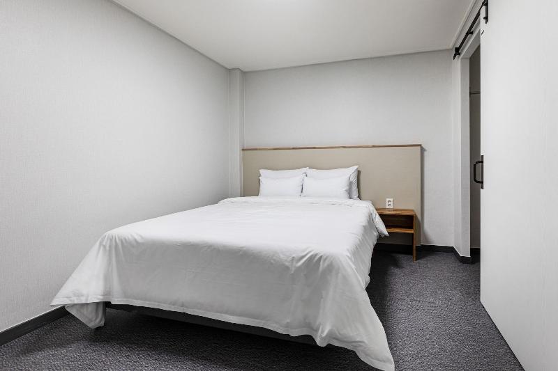 Aewol Stay in Jeju Hotel & Resort — photo 113