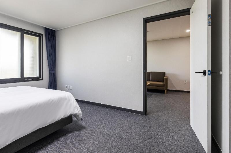 Aewol Stay in Jeju Hotel & Resort — photo 111