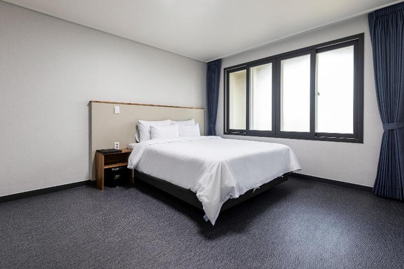 Aewol Stay in Jeju Hotel & Resort — photo 109
