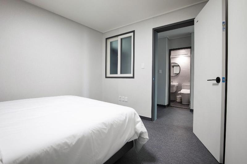 Aewol Stay in Jeju Hotel & Resort — photo 4