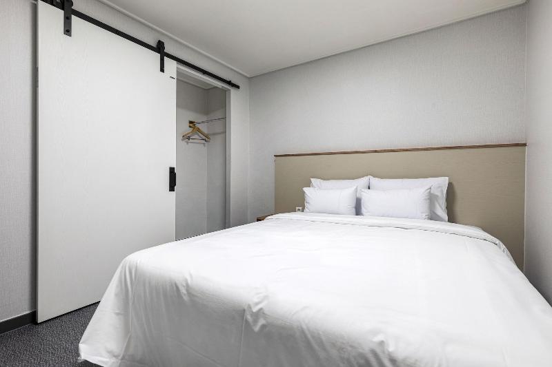 Aewol Stay in Jeju Hotel & Resort — photo 2