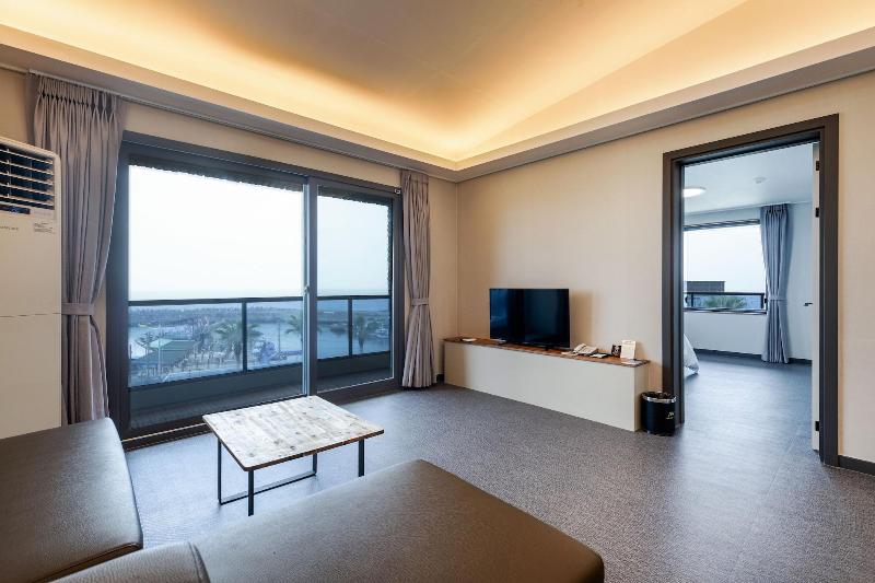 Aewol Stay in Jeju Hotel & Resort — photo 28