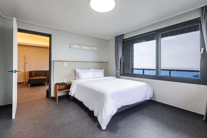 Aewol Stay in Jeju Hotel & Resort — photo 33