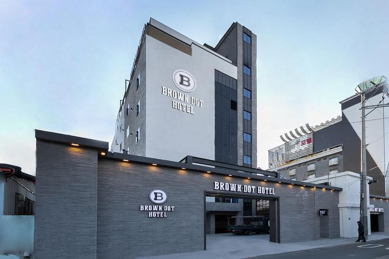 Brown Dot Hotel Sasang Renecite image