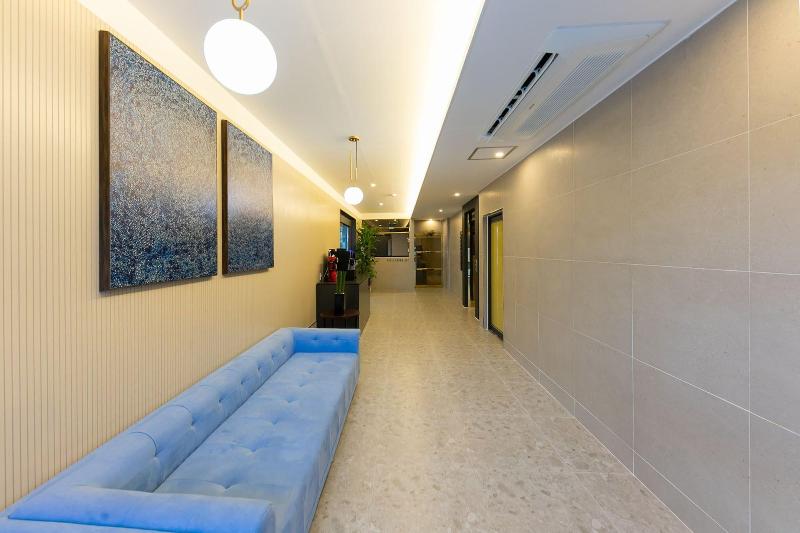 Brown Dot Hotel Sasang Renecite image