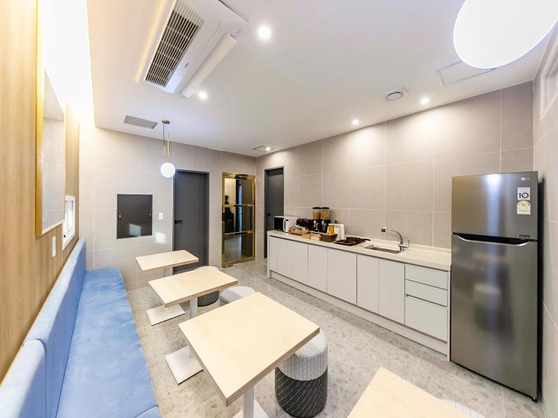 Brown Dot Hotel Sasang Renecite image