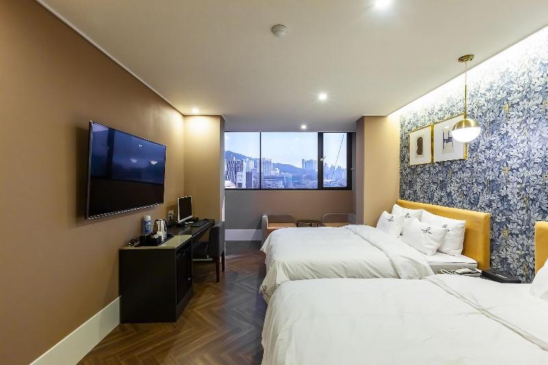 Brown Dot Hotel Sasang Renecite image