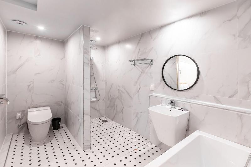 Brown Dot Hotel Sasang Renecite image