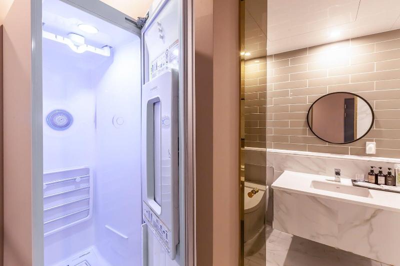Brown Dot Hotel Sasang Renecite image