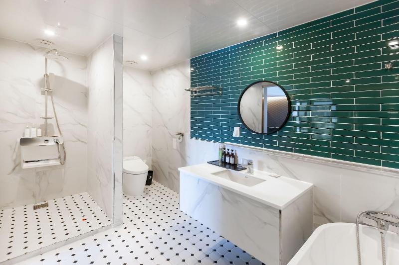 Brown Dot Hotel Sasang Renecite image