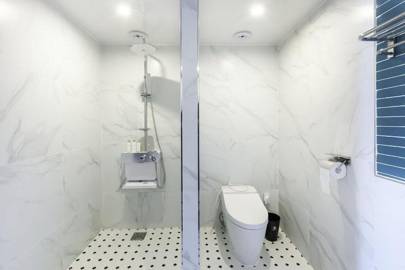 Brown Dot Hotel Sasang Renecite image