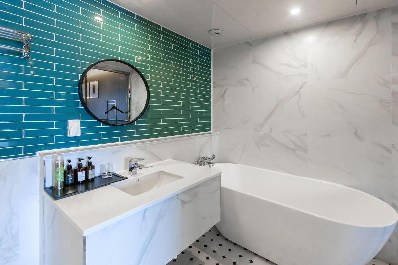 Brown Dot Hotel Sasang Renecite image