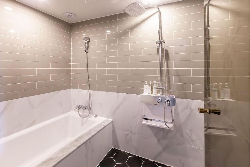 Brown Dot Hotel Sasang Renecite image