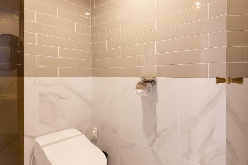 Brown Dot Hotel Sasang Renecite image