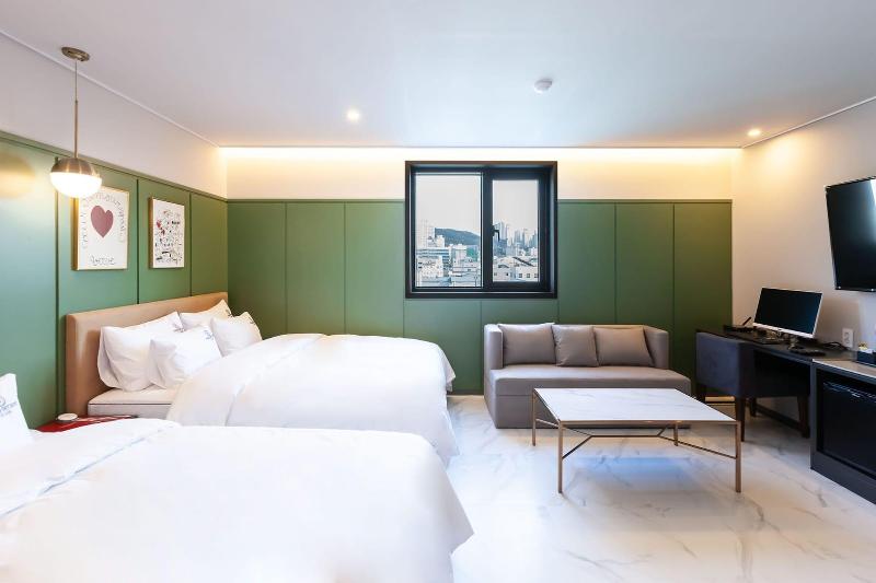 Brown Dot Hotel Sasang Renecite image