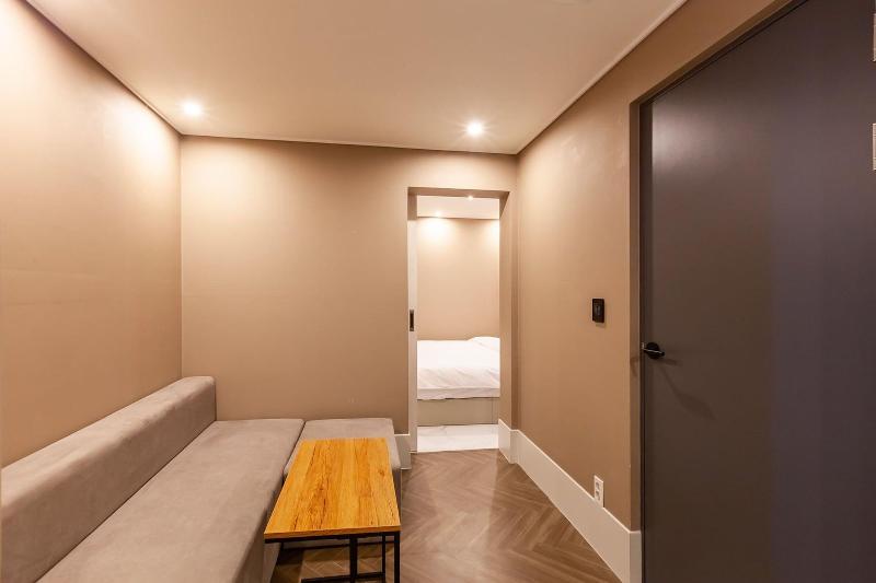 Brown Dot Hotel Sasang Renecite image