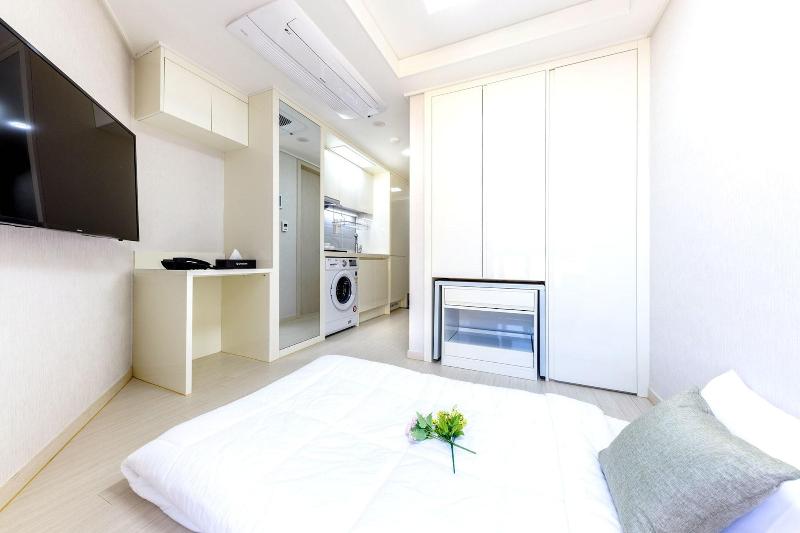Shinshin Hotel Seogwipo image