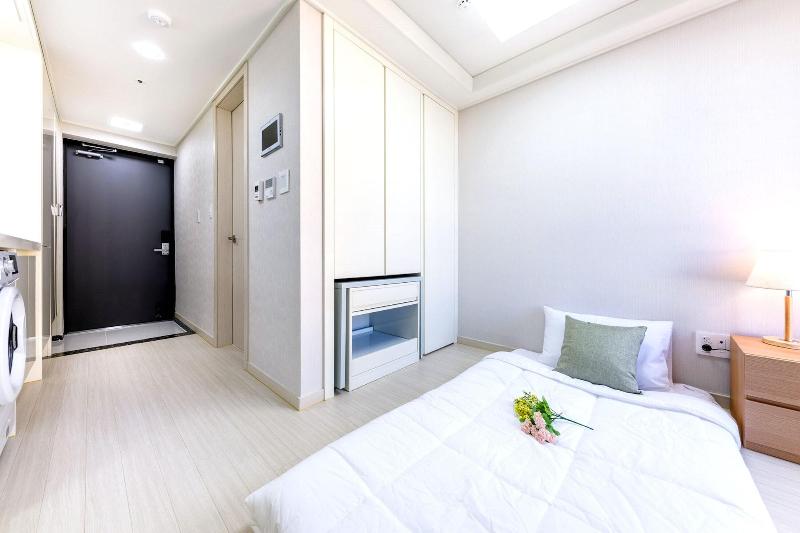 Shinshin Hotel Seogwipo image