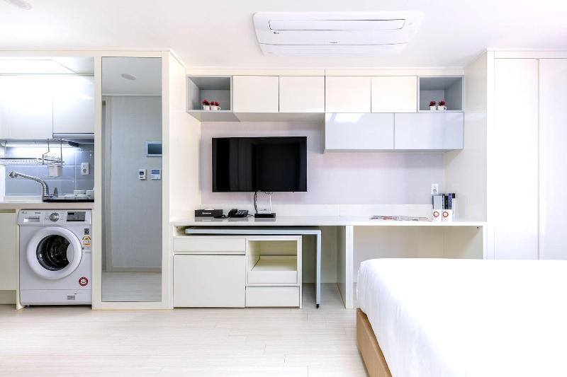 Shinshin Hotel Seogwipo image
