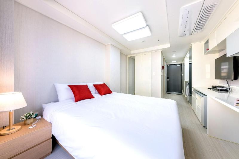 Shinshin Hotel Seogwipo image