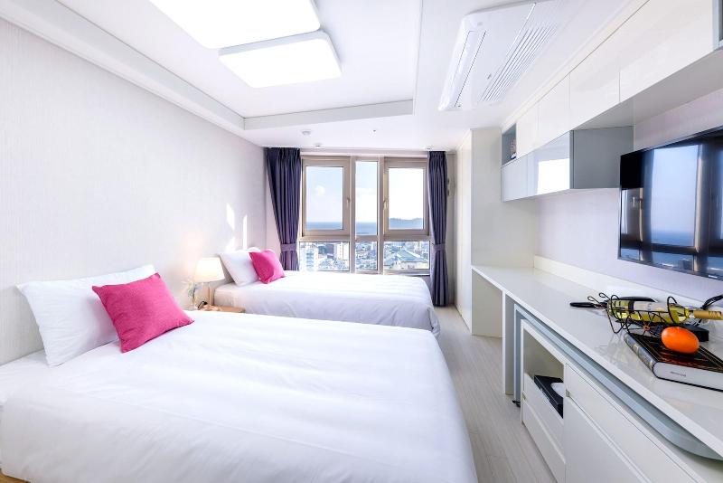 Shinshin Hotel Seogwipo image