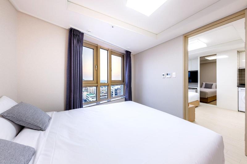 Shinshin Hotel Seogwipo image