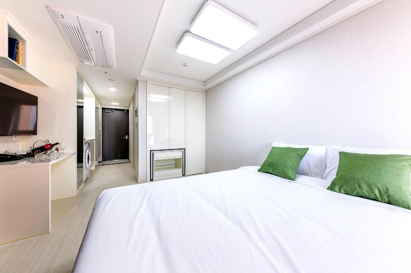 Shinshin Hotel Seogwipo image
