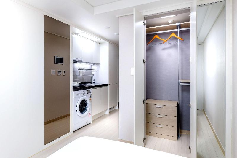 Shinshin Hotel Seogwipo image