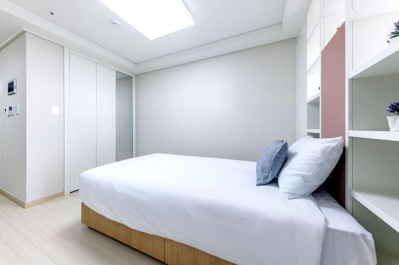 Shinshin Hotel Seogwipo image