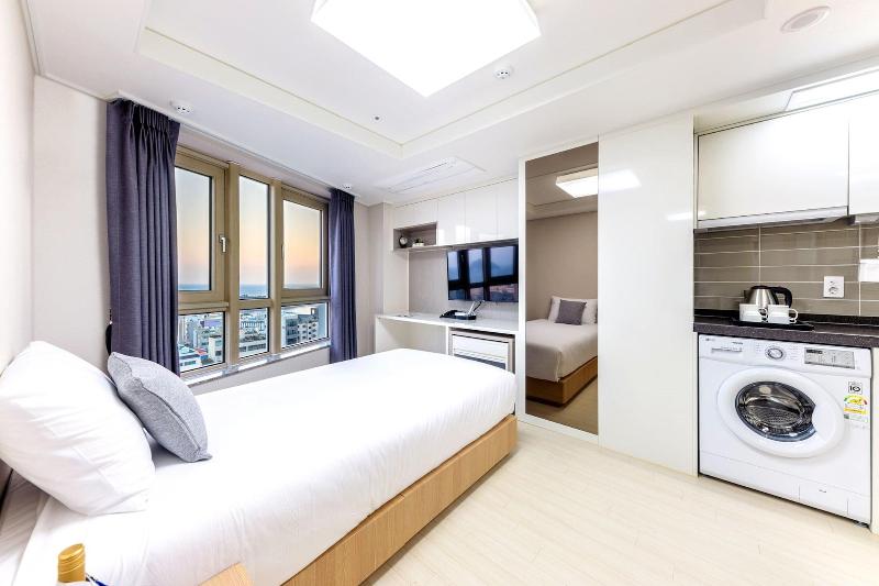 Shinshin Hotel Seogwipo image