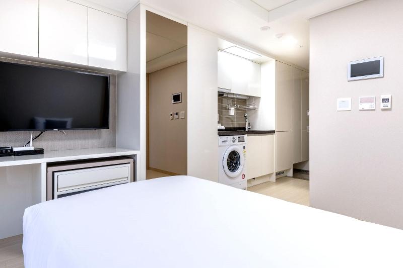 Shinshin Hotel Seogwipo image