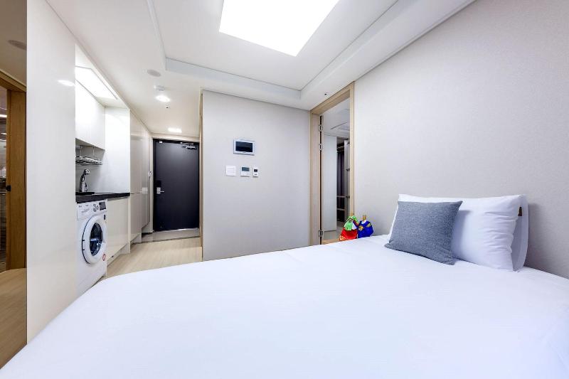 Shinshin Hotel Seogwipo image