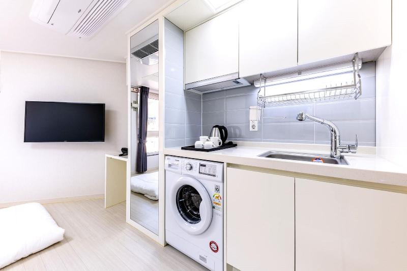 Shinshin Hotel Seogwipo image