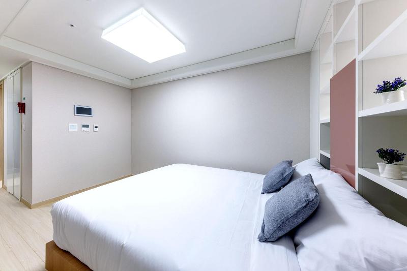 Shinshin Hotel Seogwipo image
