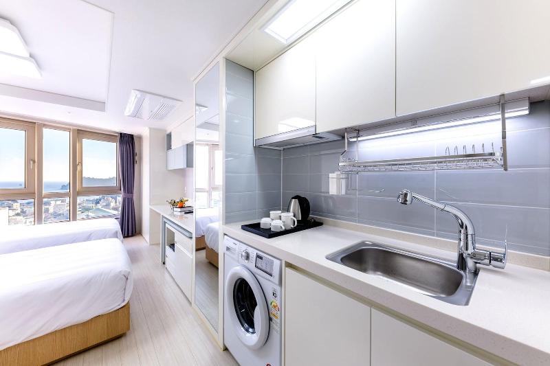 Shinshin Hotel Seogwipo image